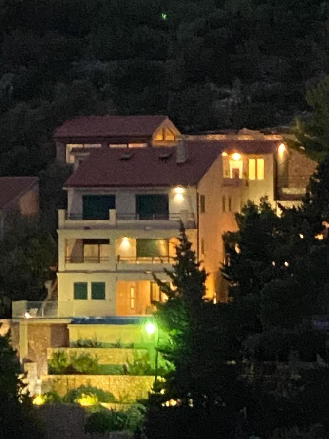 Villa Relax , With Seaview And Two Pools Near Beach Starigrad  Luaran gambar