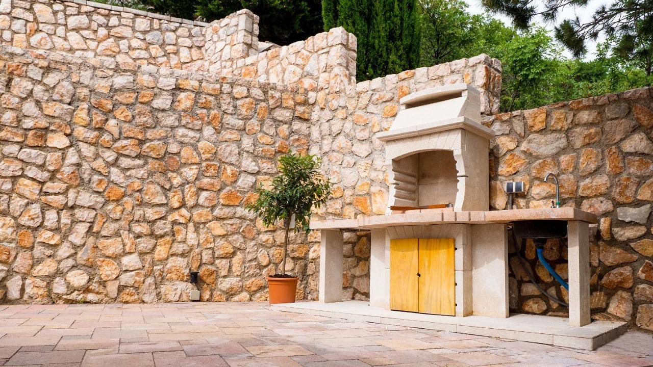 Villa Relax , With Seaview And Two Pools Near Beach Starigrad  Luaran gambar