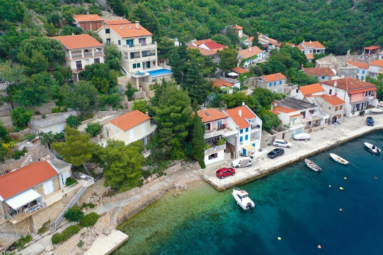 Villa Relax , With Seaview And Two Pools Near Beach Starigrad  Luaran gambar