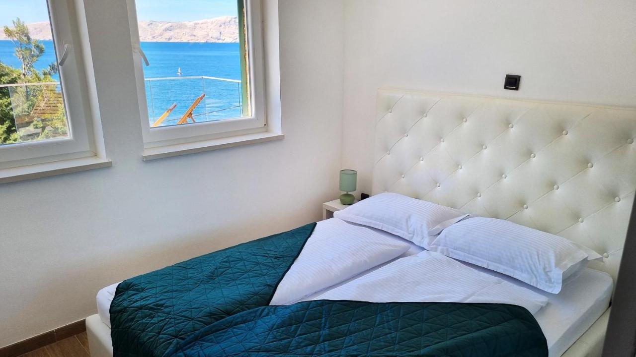 Villa Relax , With Seaview And Two Pools Near Beach Starigrad  Luaran gambar