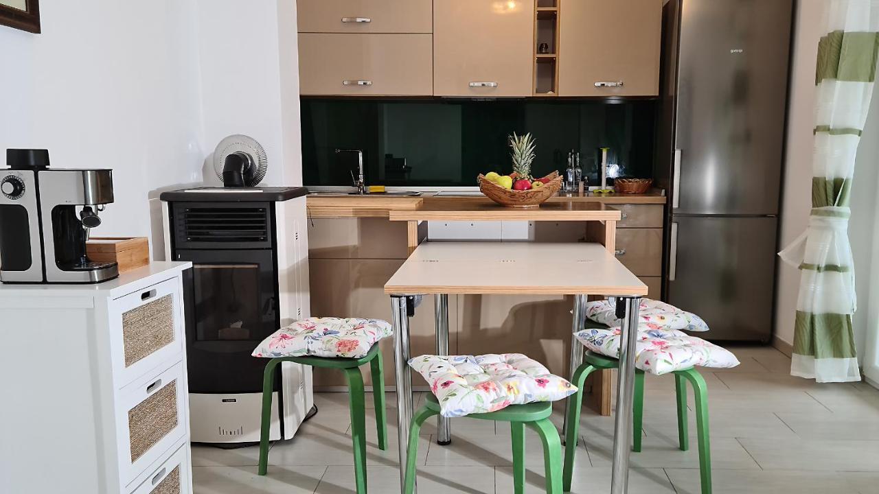 Villa Relax , With Seaview And Two Pools Near Beach Starigrad  Luaran gambar